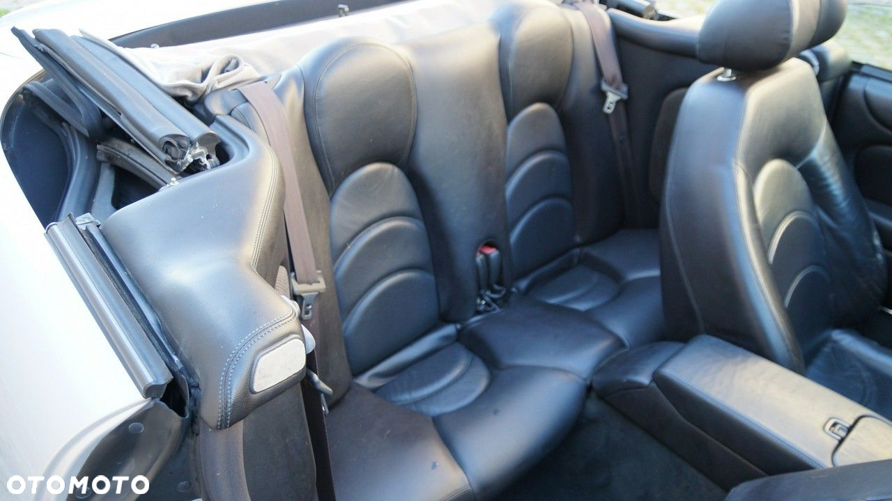 Jaguar XK8 - 28