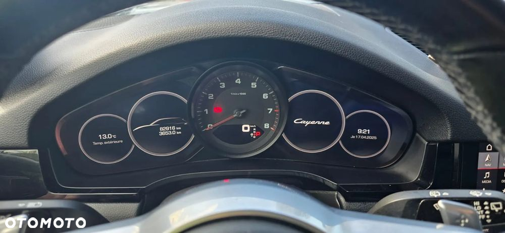 Porsche Cayenne - 33