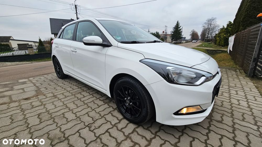 Hyundai i20 1.2 FIFA WM Edition - 26