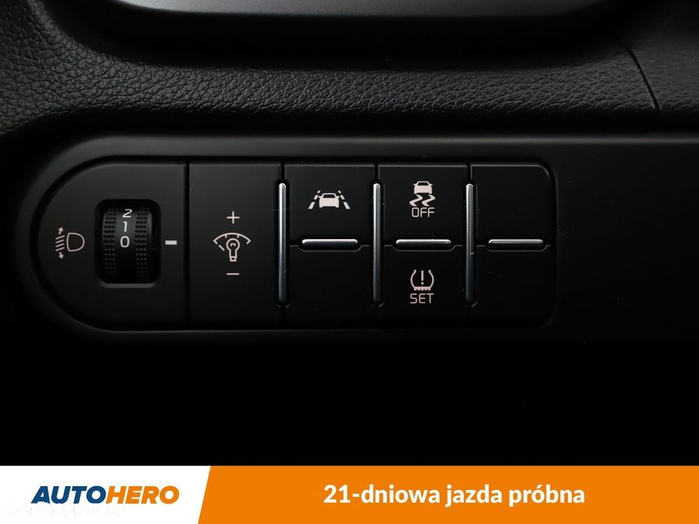 Kia Ceed - 30