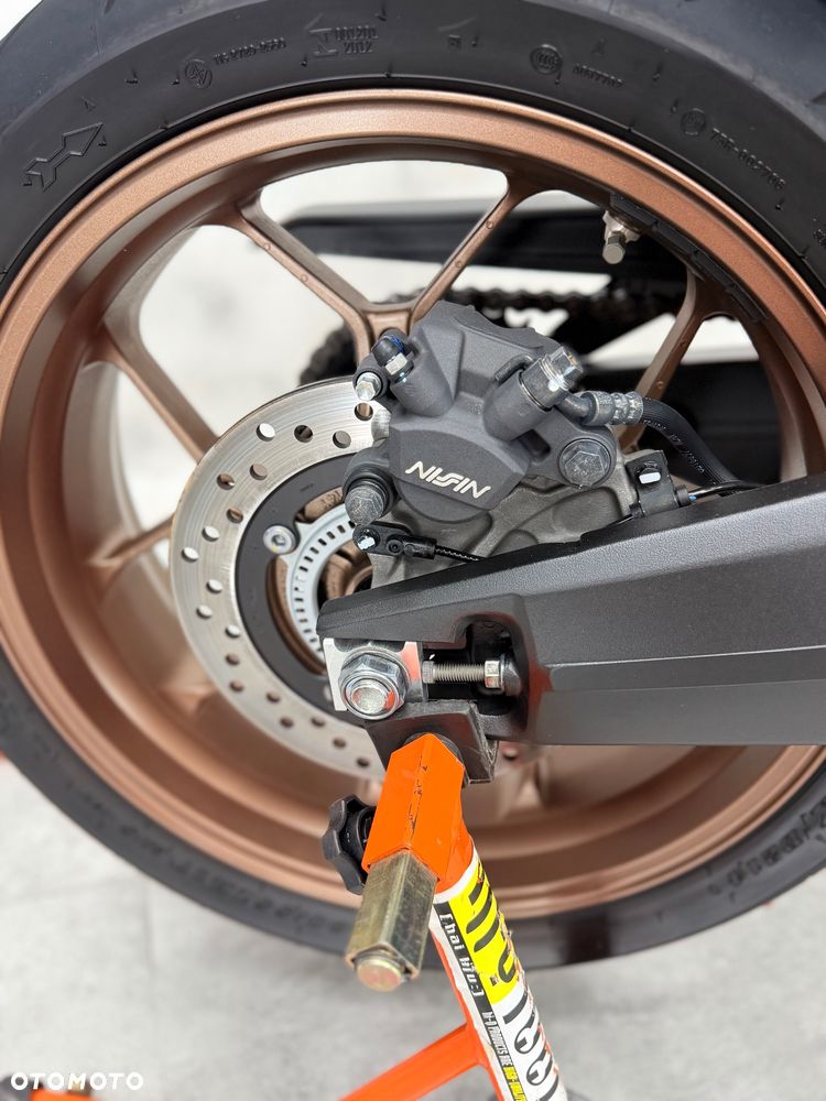 Honda CB - 9