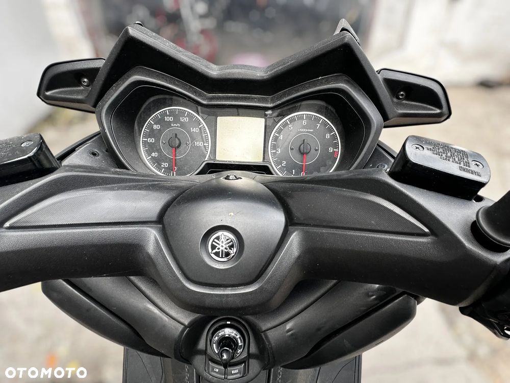 Yamaha X-max - 11
