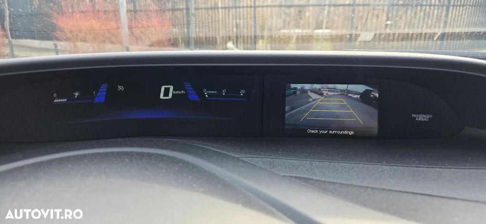 Honda Civic 1.8 MT ES - 30