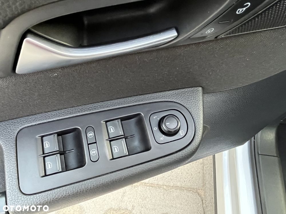 Volkswagen Sharan 2.0 TDI DSG 4MOTION (BlueMotion Technology) Sound - 16