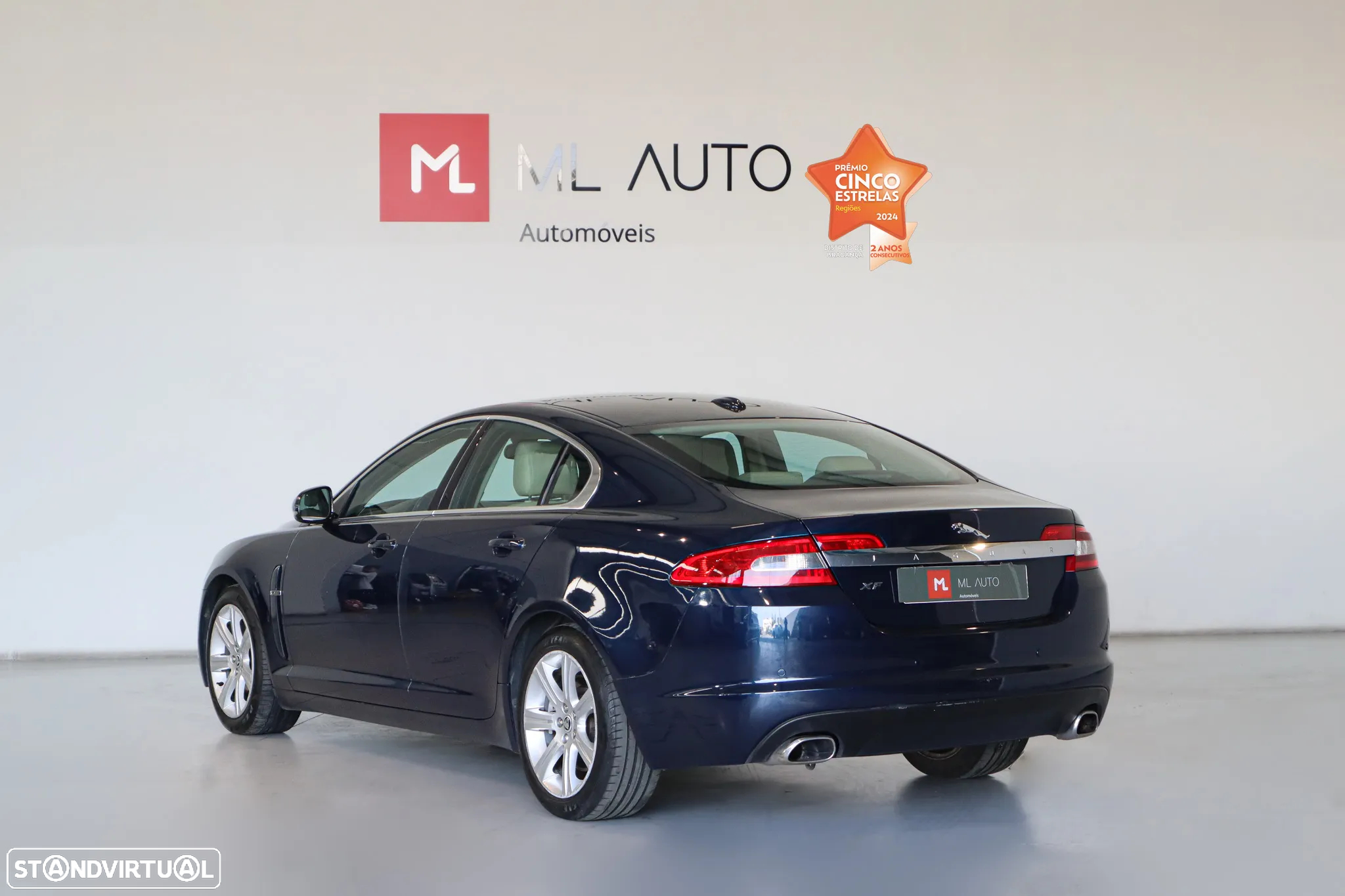 Jaguar XF 3.0 D V6 Premium Luxury - 6