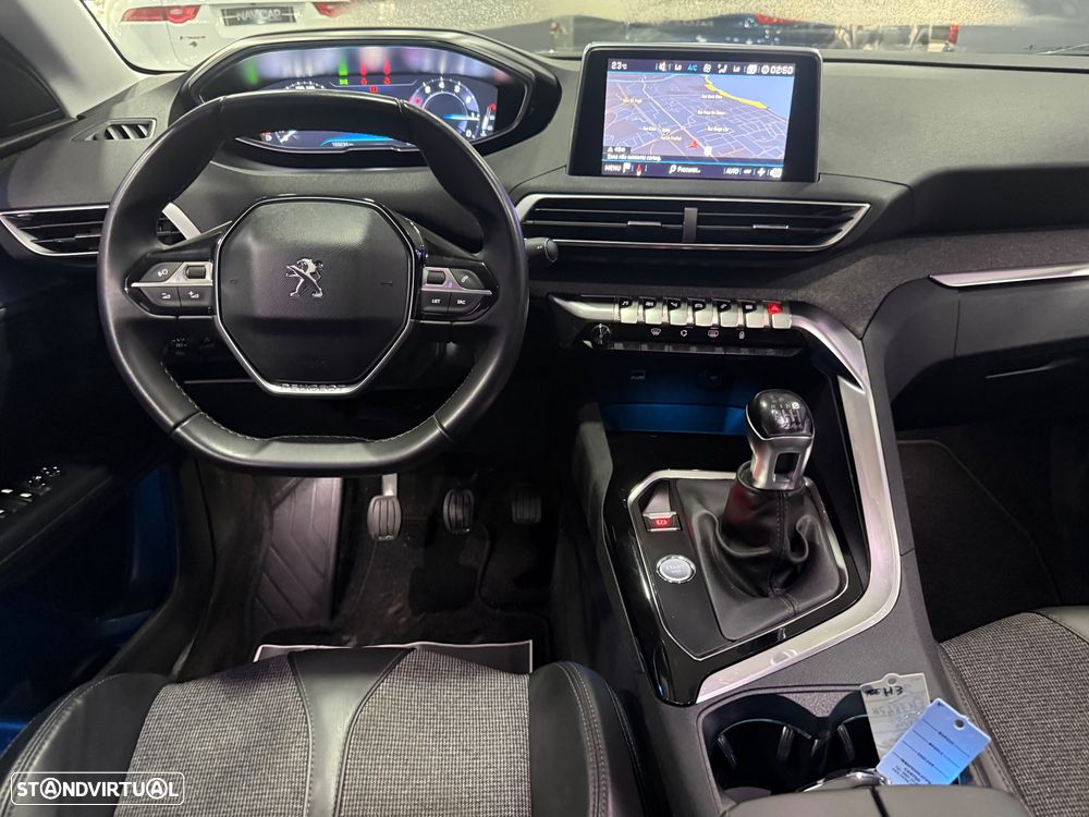 Peugeot 3008 1.2 PureTech Allure J18 - 12