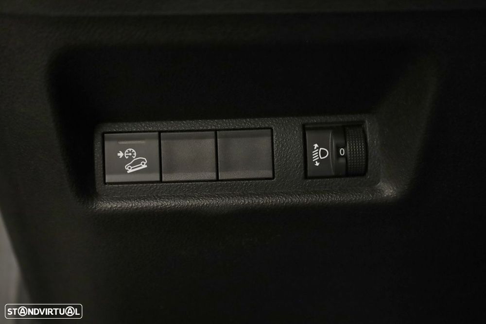 Jeep Avenger 1.2 GSE T3 Altitude - 19