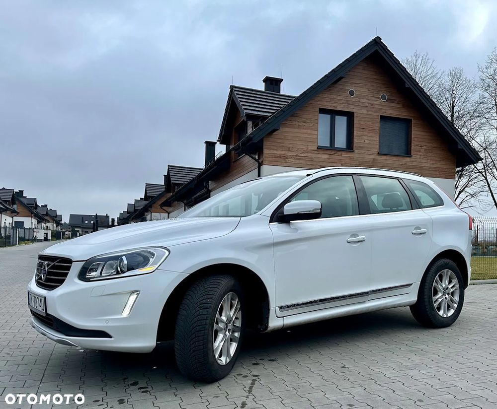 Volvo XC 60 D5 AWD Geartronic Summum - 3
