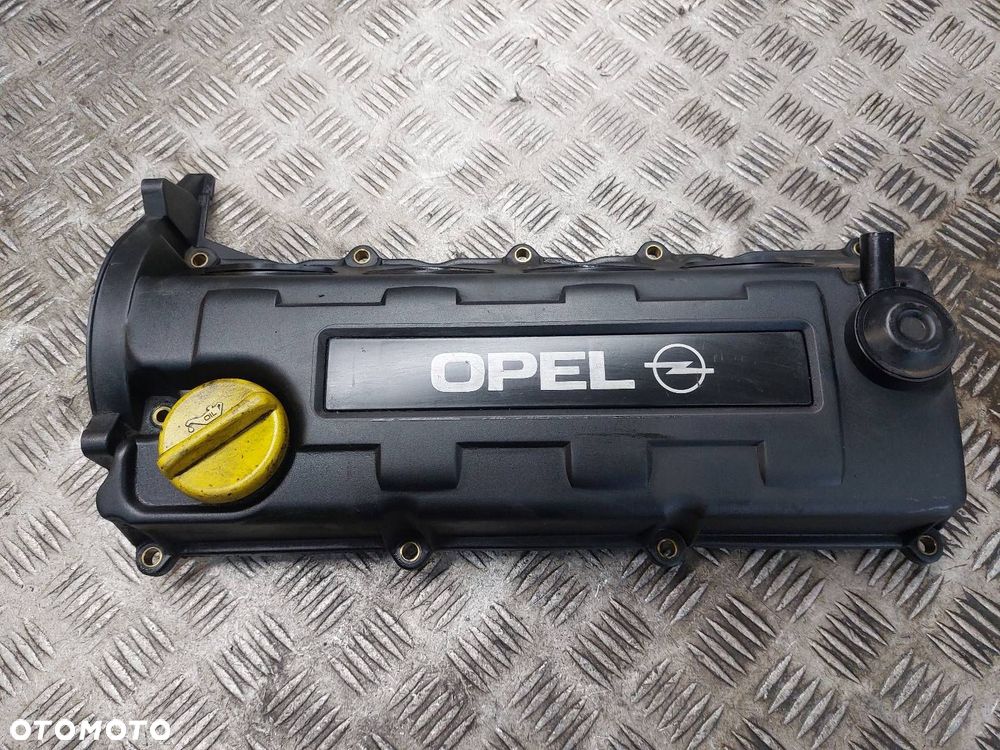 POKRYWA ZAWORÓW OPEL CORSA C 1.7 CDTI 897183005 ID: 237901 - 1