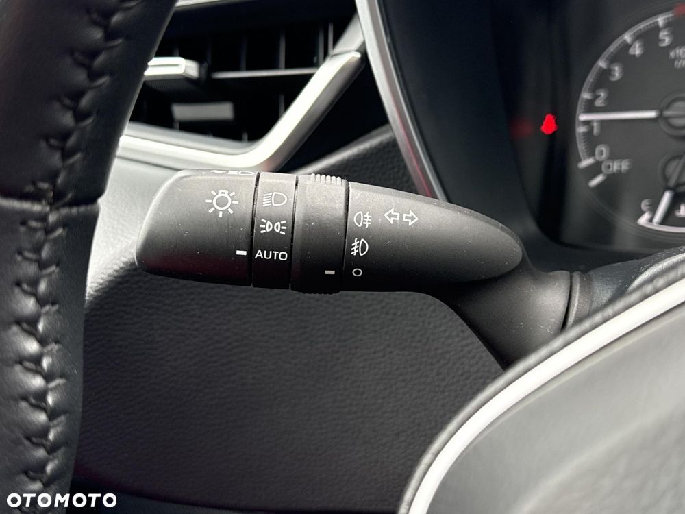 Toyota Corolla 1.8 Hybrid Comfort - 17