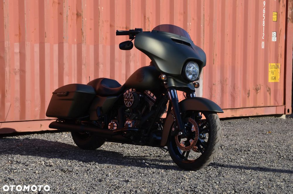 Harley-Davidson Touring Street Glide - 16