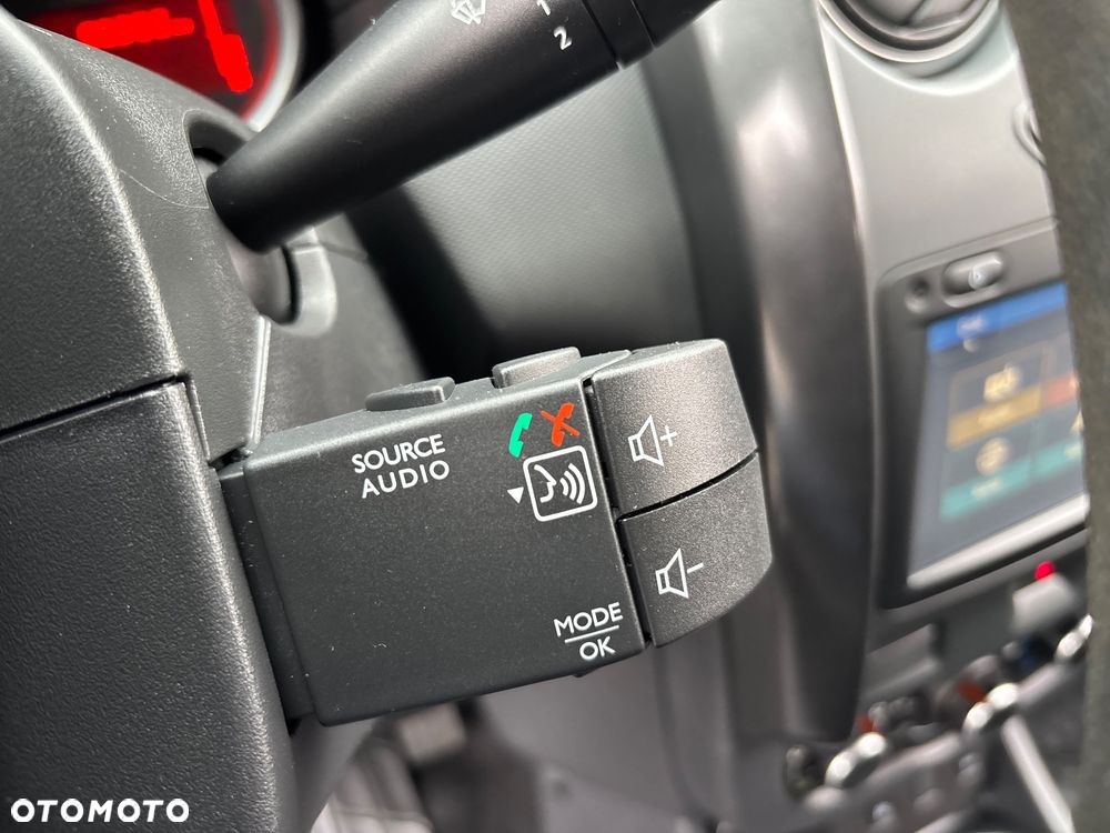 Dacia Duster 1.6 SCe Comfort - 22