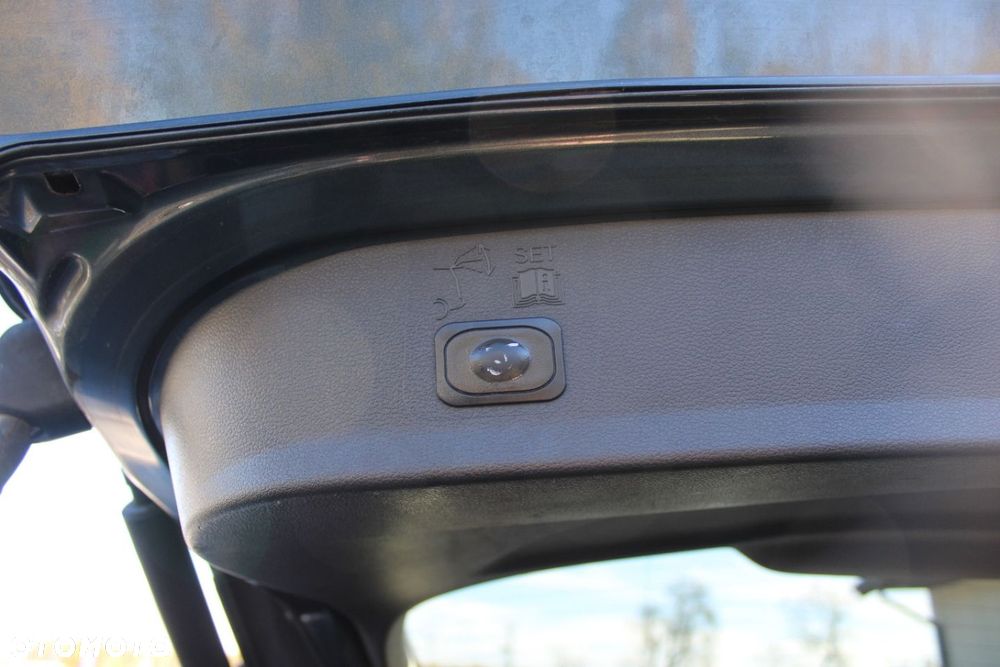 Ford Kuga - 16