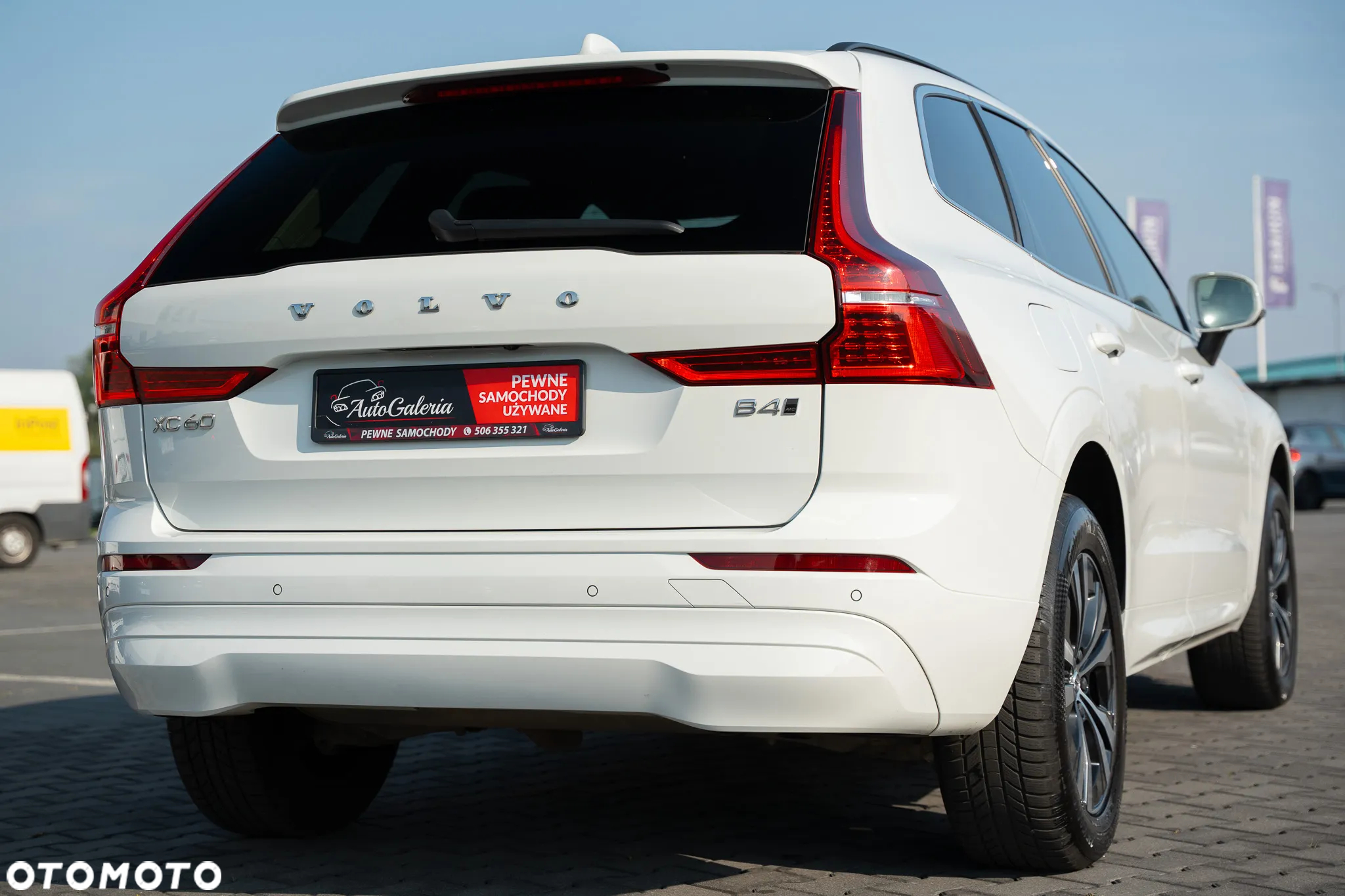 Volvo XC 60 B4 D AWD Geartronic Momentum Pro - 10