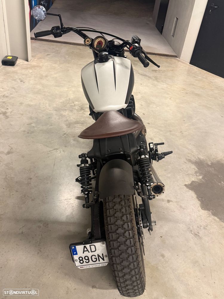 Indian Scout Custom - 8