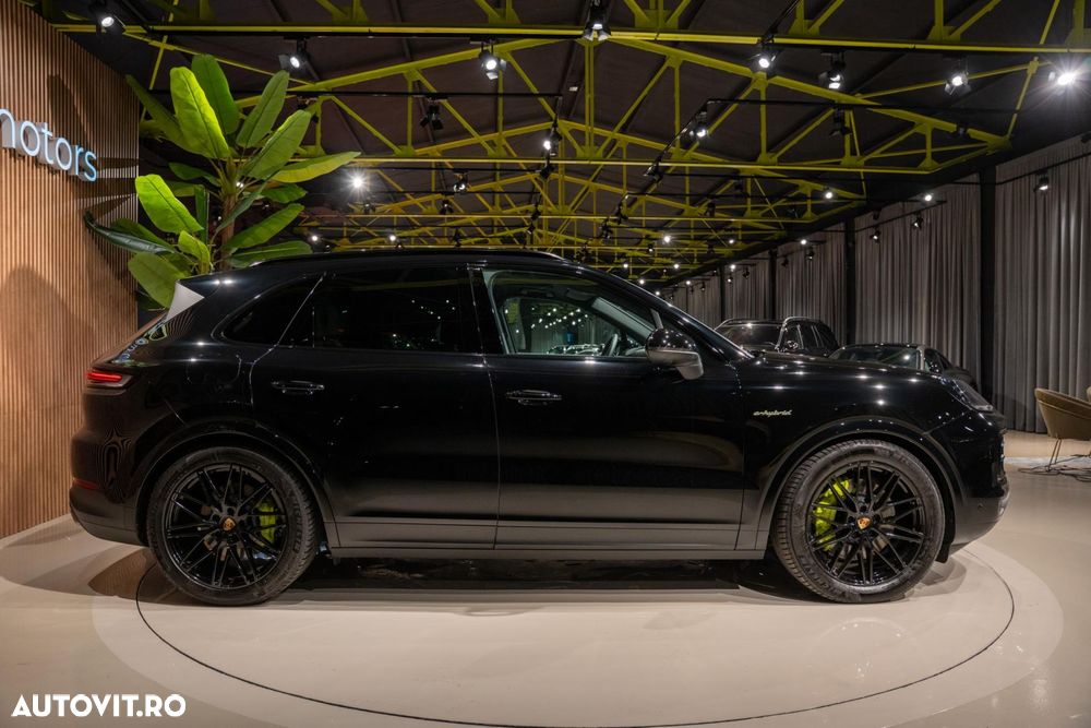 Porsche Cayenne - 14