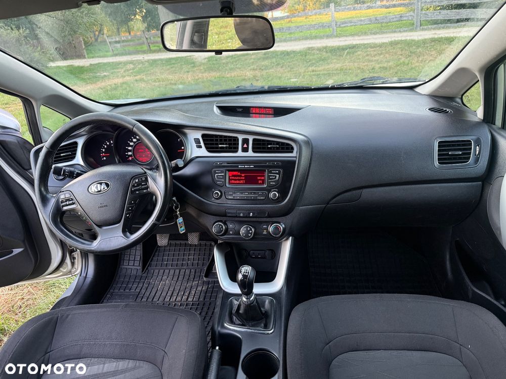 Kia Ceed - 7