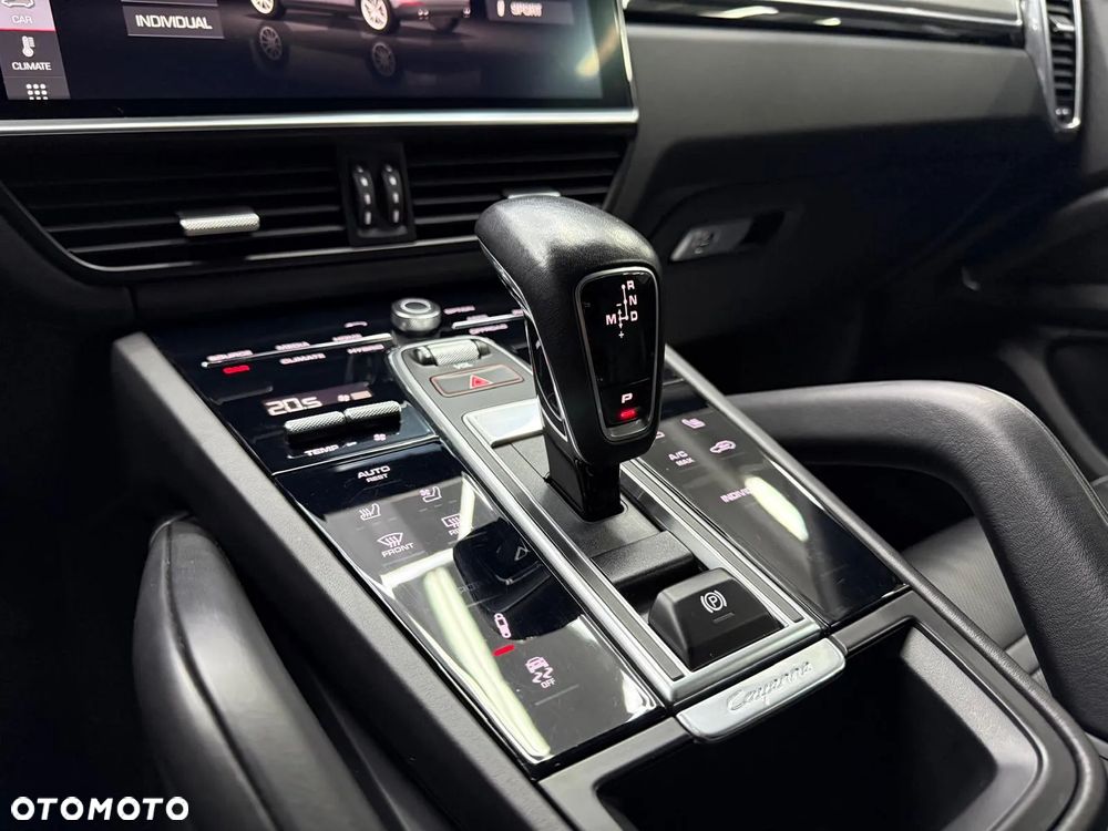 Porsche Cayenne - 25