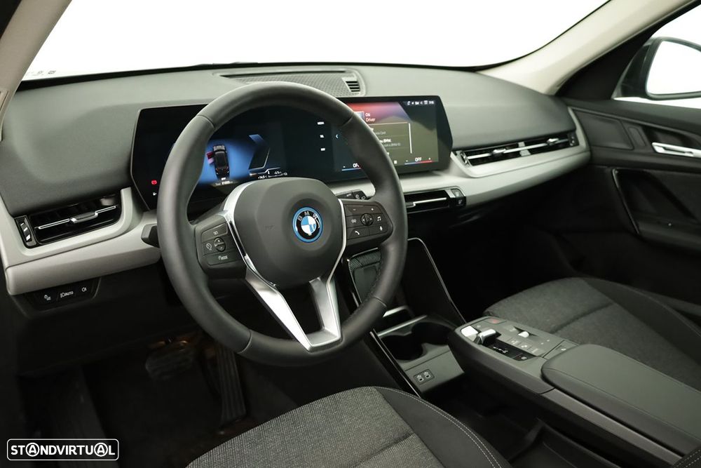 BMW X1 xDrive25e - 8