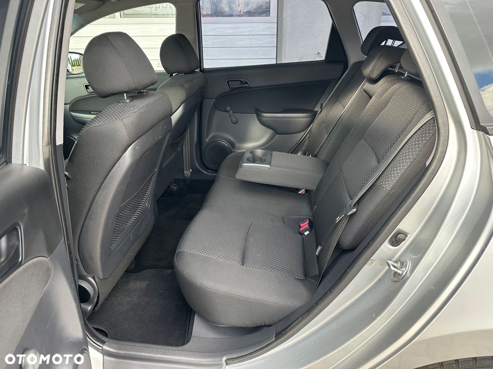 Hyundai i30 1.4 blue Comfort - 14