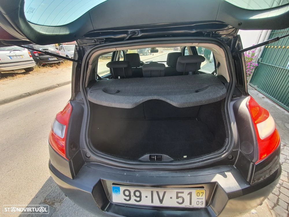 Renault Mégane 1.5 dCi Dynamique - 14