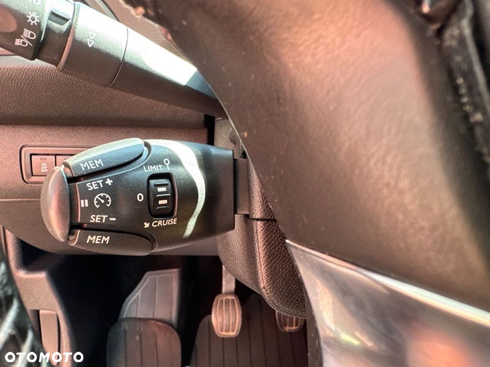 Peugeot 308 - 14
