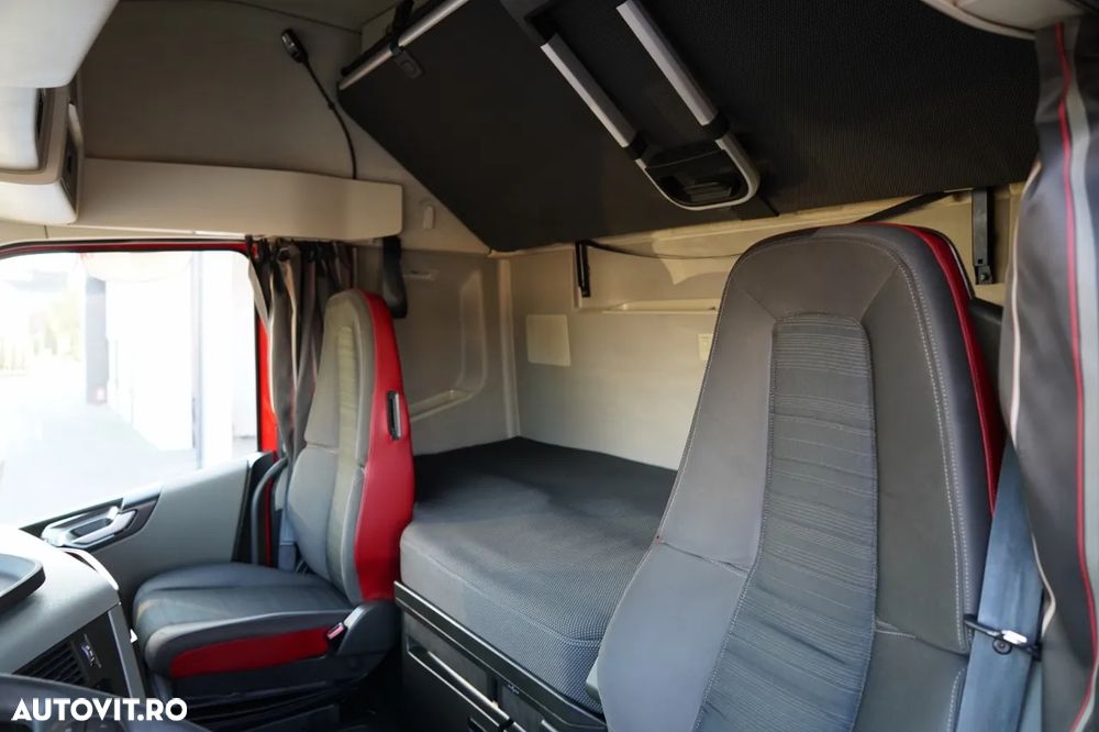 Volvo FH 500 / CORTINĂ / 6x2 / ACOPERIȘ RIDICAT / AER CONDIȚIONAT PARCARE / PUNTE RELAXABILĂ / CONTRACT DE SERVICE GOLD - 26