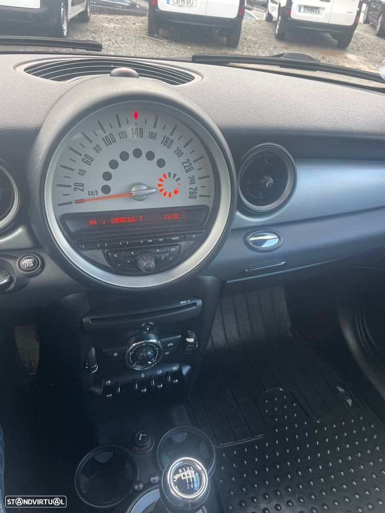 MINI Clubman Cooper D - 17
