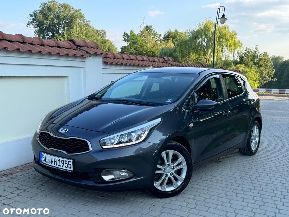 Kia Ceed - 4