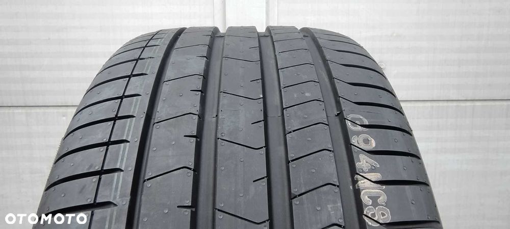 1xOpona Letnia PIRELLI PZERO PZ4 K1 T0 XL 103W 275/35R21 2022R - 1