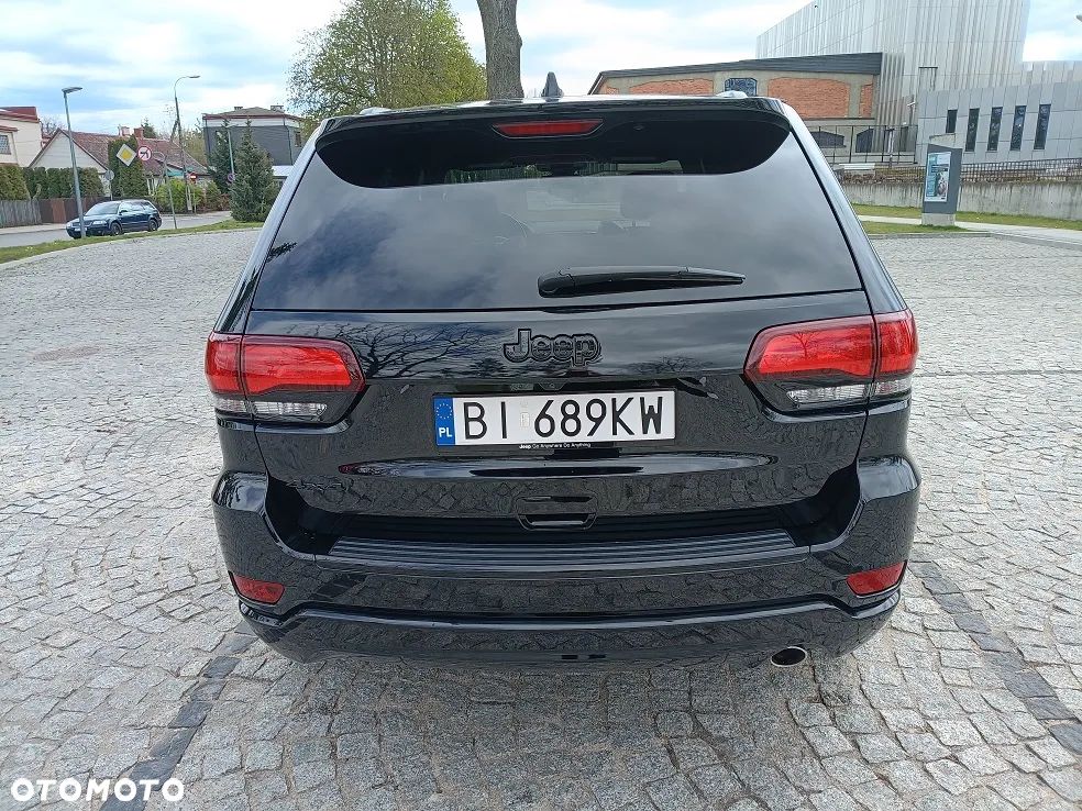 Jeep Grand Cherokee - 9
