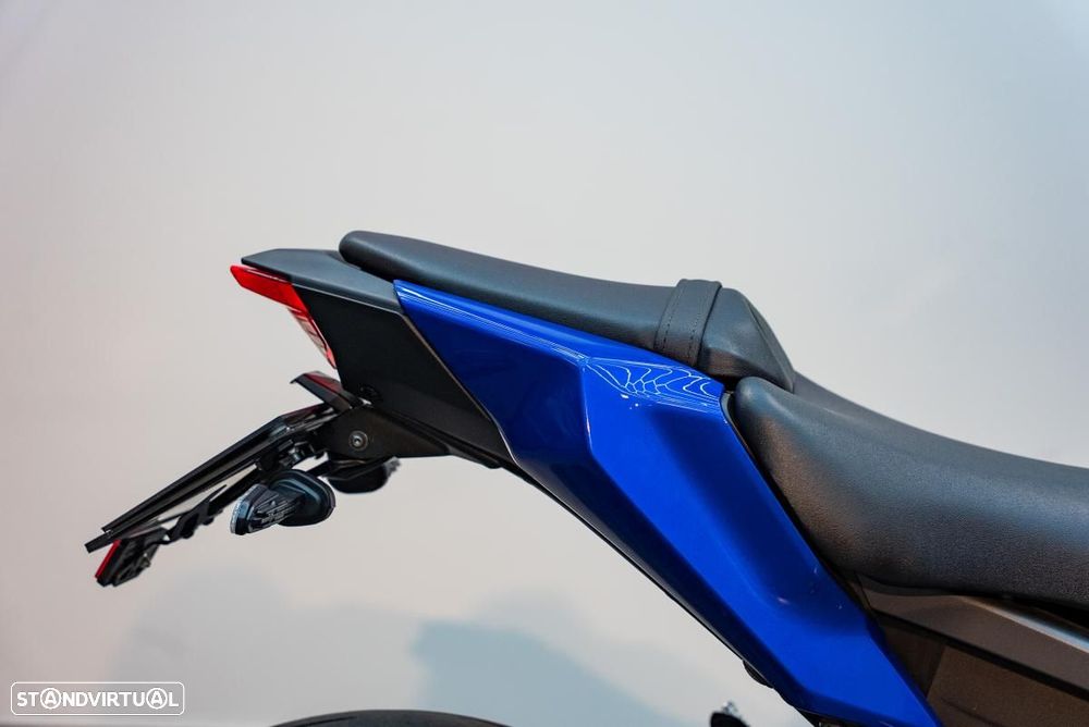 Yamaha MT-09 Y-AMT - 10