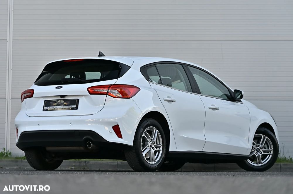 Ford Focus 1.0 EcoBoost Trend Edition - 14