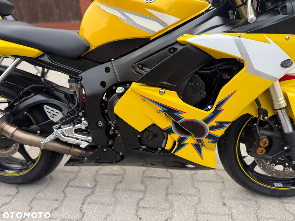Yamaha R6 - 7