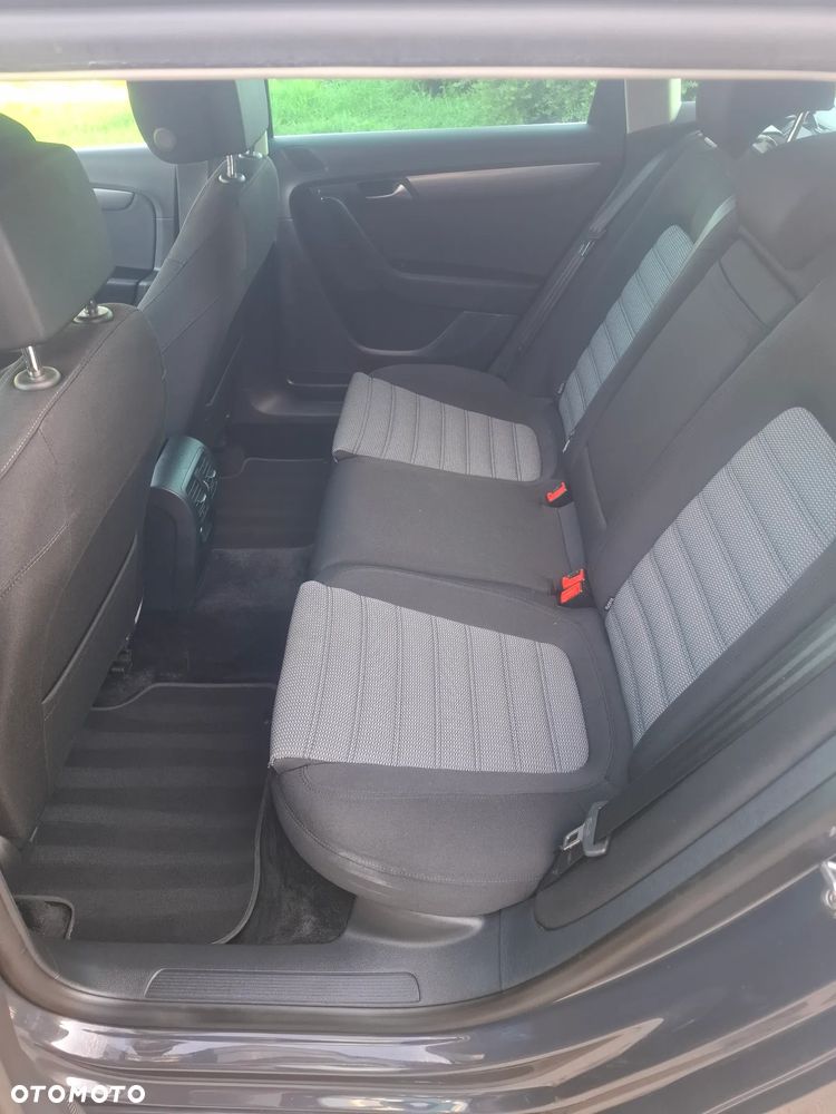 Volkswagen Passat 2.0 TDI BlueMotion Technology Highline - 33