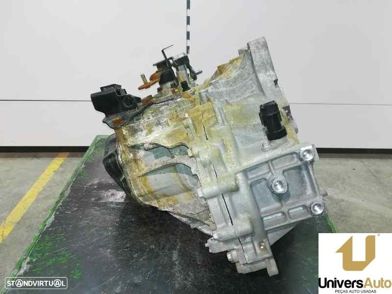 CAIXA VELOCIDADES HYUNDAI I30 2010 -T9J5G - 3