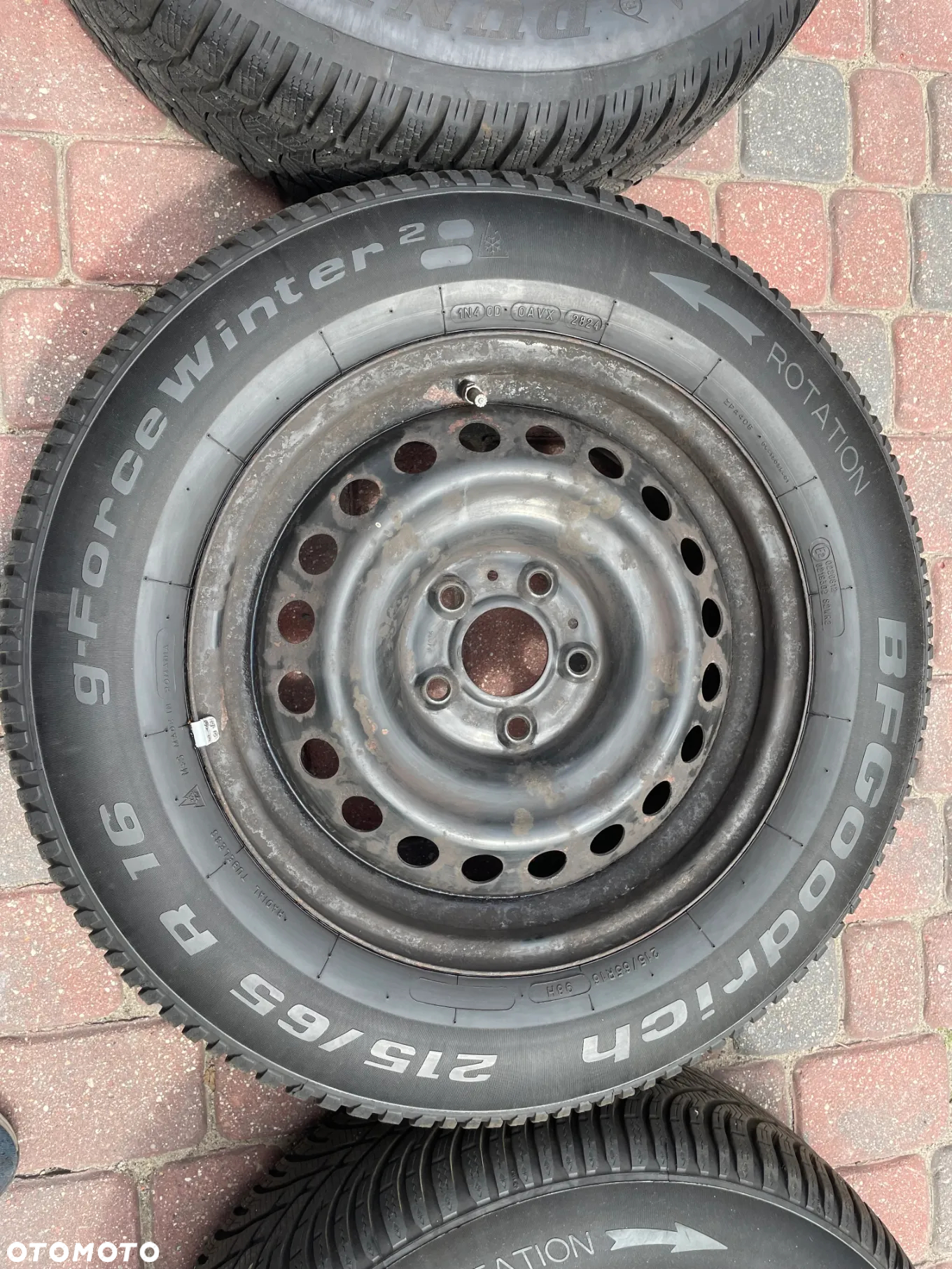 nissan qashqai renault kadjar x-trail felgi 16 zima + kołpaki 2024 rok 5x114,3 215/65/16  dunlop - 5