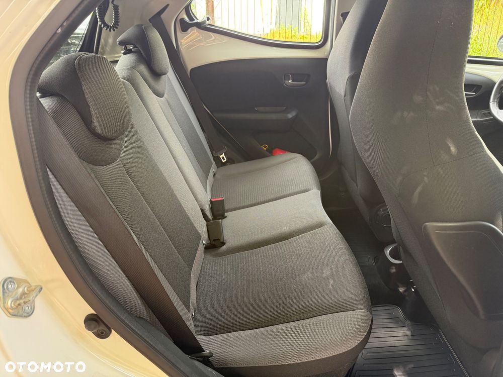 Toyota Aygo x-business - 29
