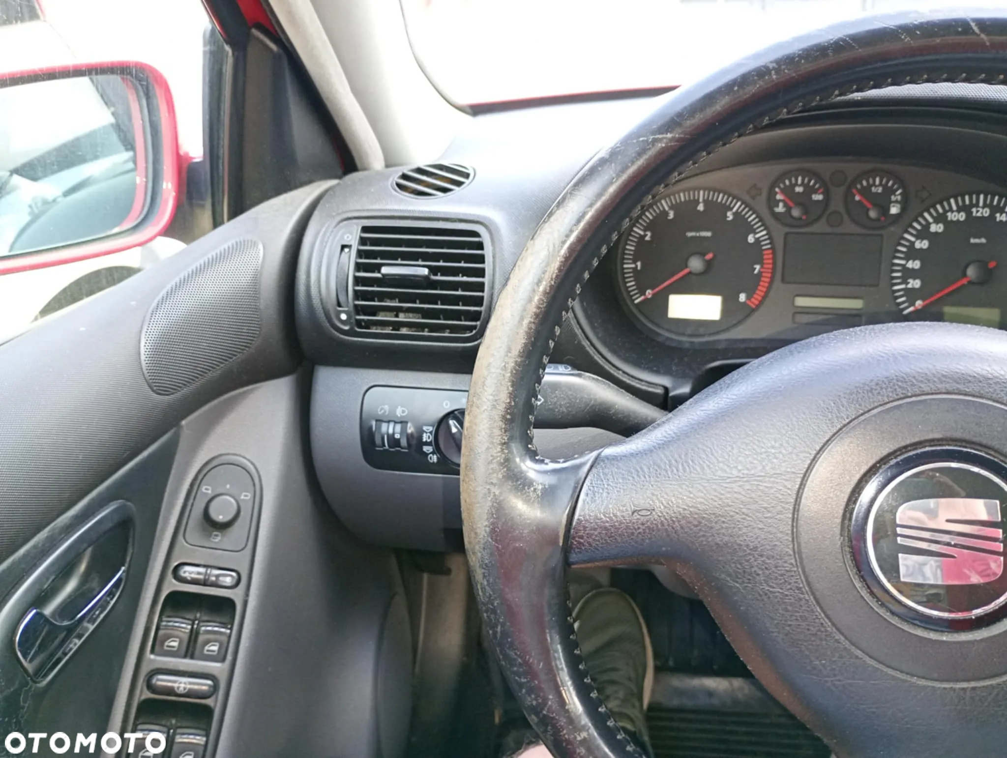 Seat Leon 1.8 Signo - 4