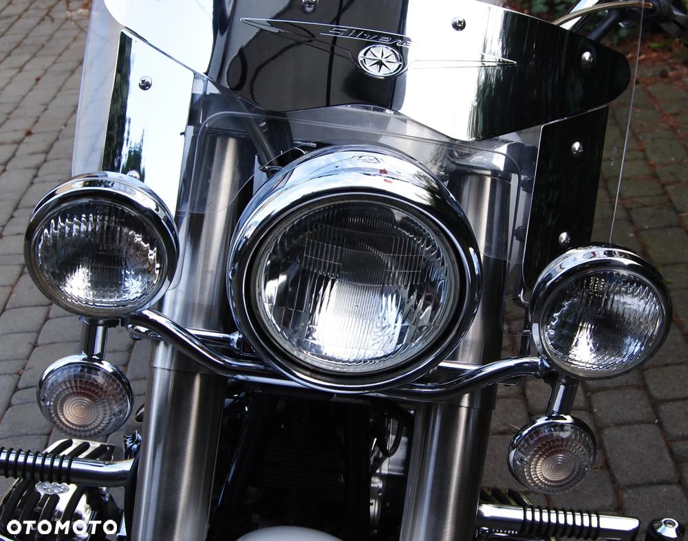 Yamaha Road Star - 10