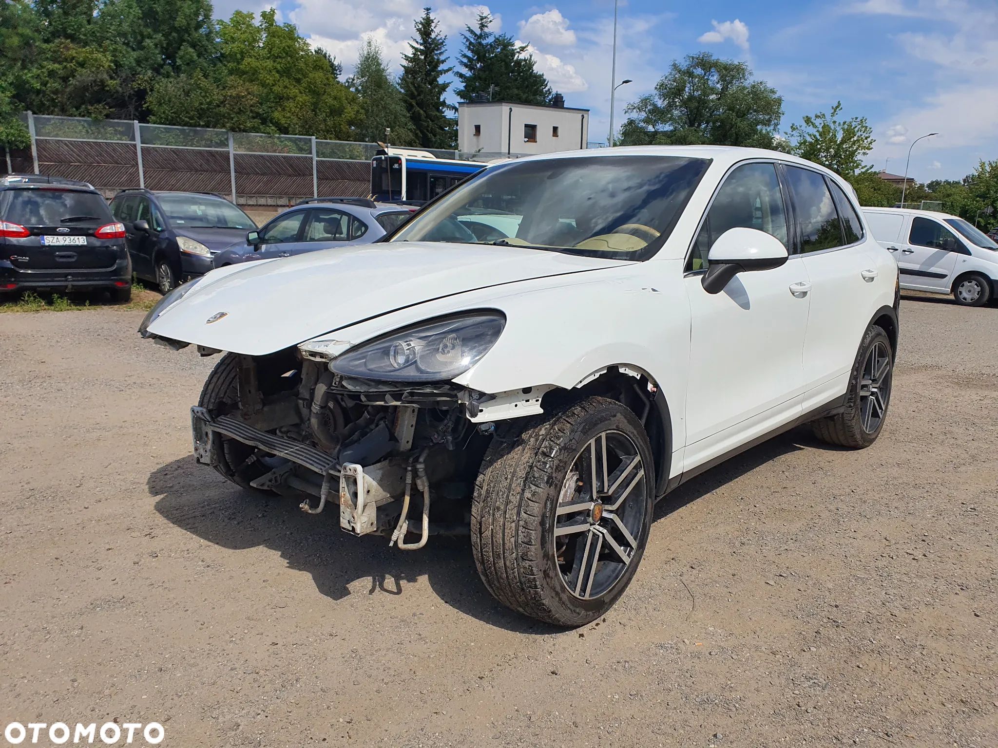 Porsche Cayenne Standard - 1