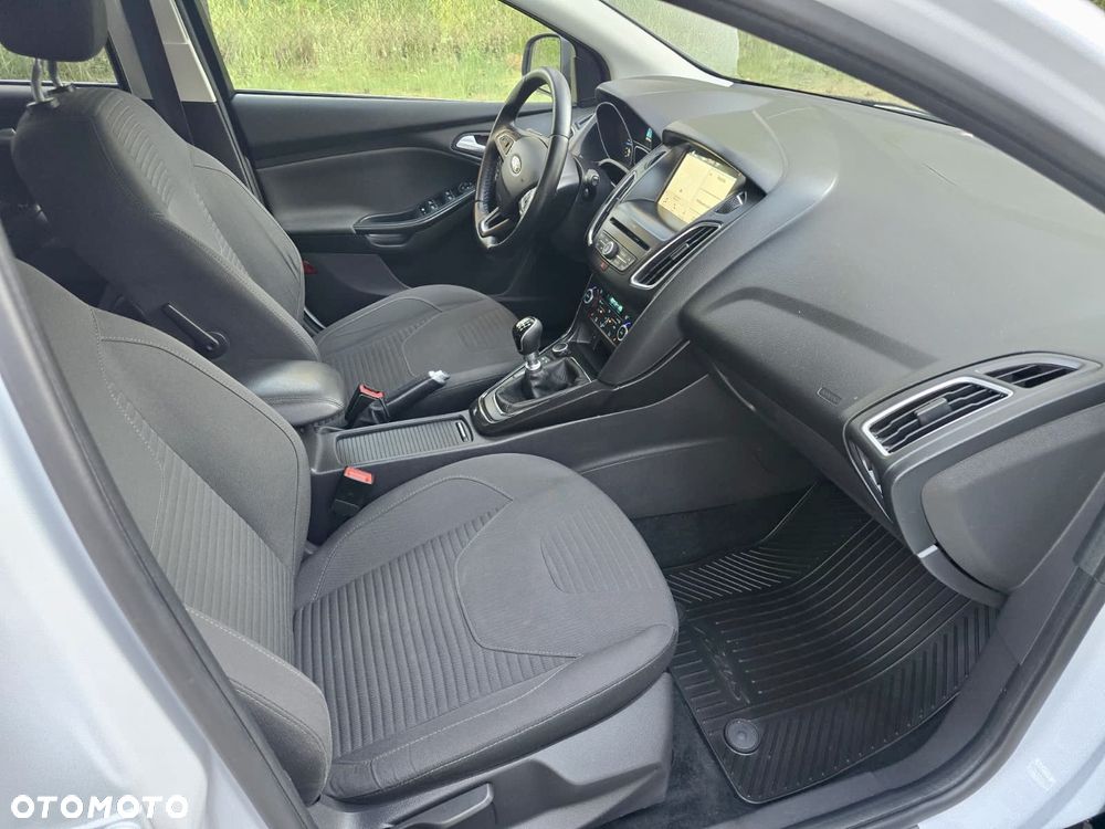 Ford Focus 2.0 EcoBlue Active Business - 23