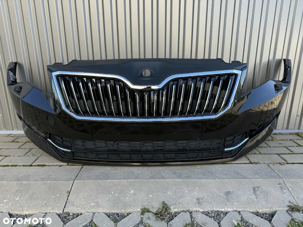 Skoda SuperB III Zderzak Przód Przedni Kompletny 2015-19 LF8V pod Spryski - 1