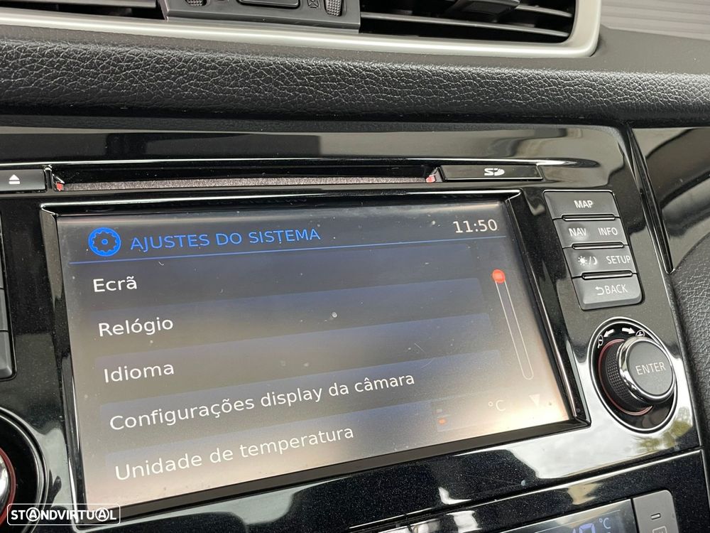 Nissan Qashqai 1.5 dCi N-Connecta - 24