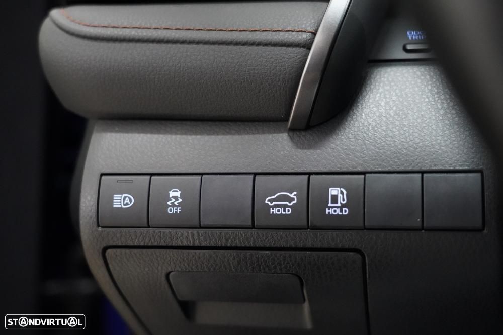 Toyota Camry 2.5 Hybrid Luxury - 15