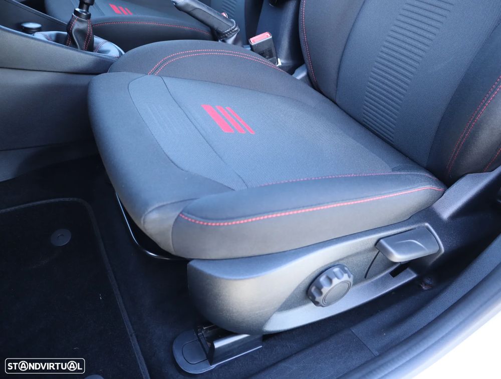 Ford Fiesta 1.0 EcoBoost ST-Line - 27