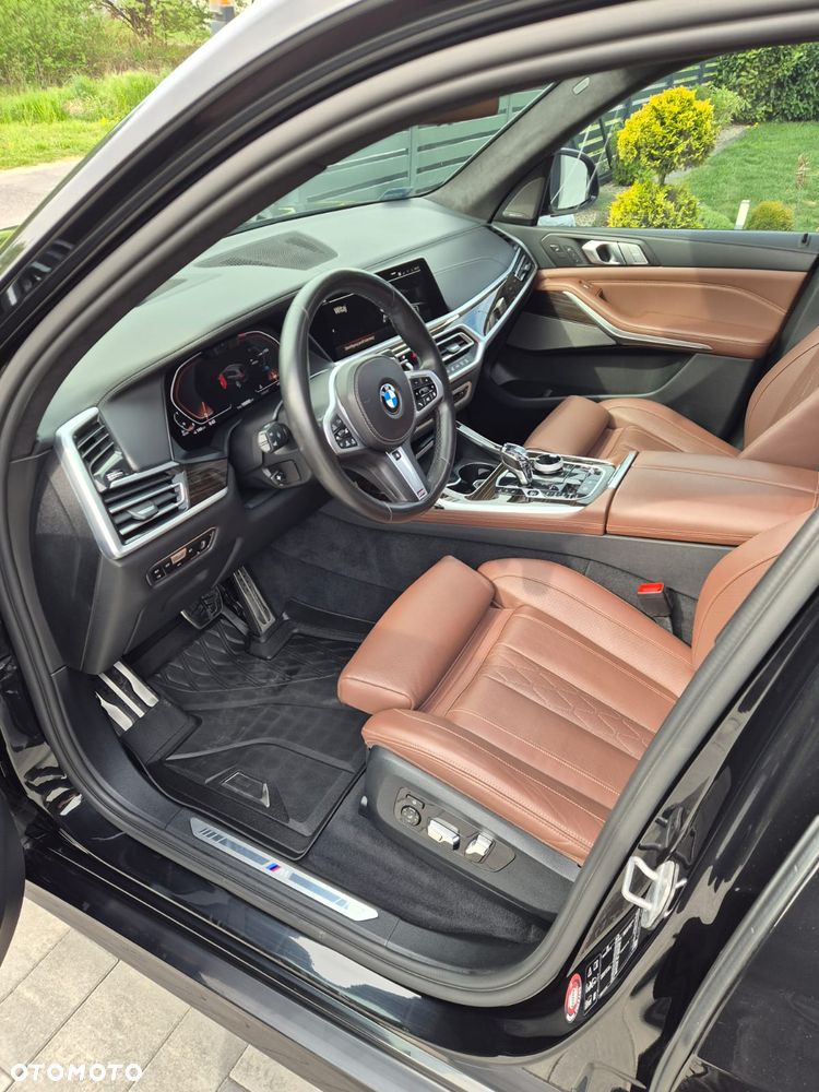 BMW X7 xDrive40d mHEV - 29