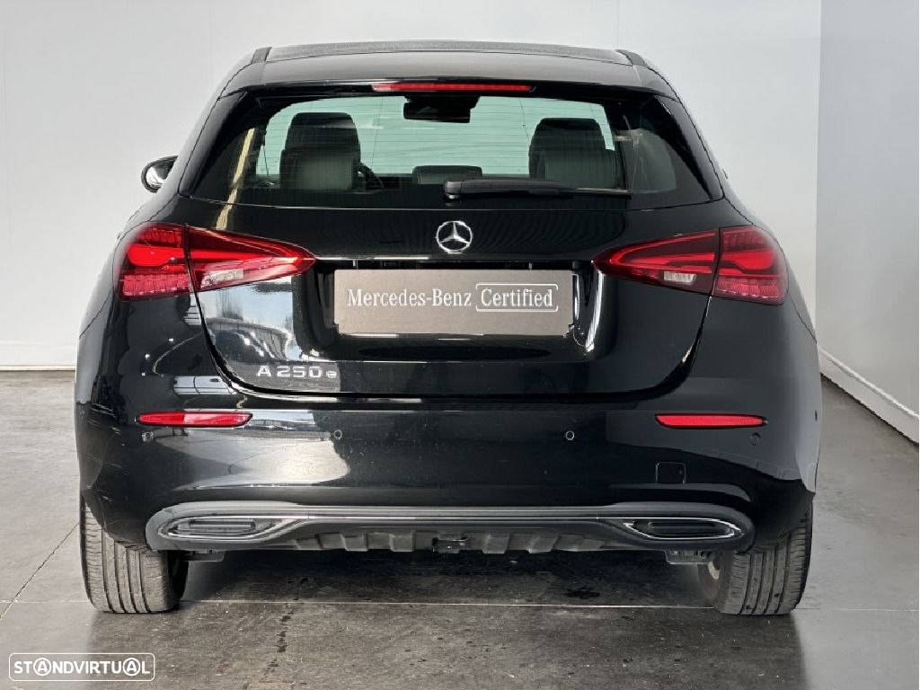 Mercedes-Benz A 250 e - 3