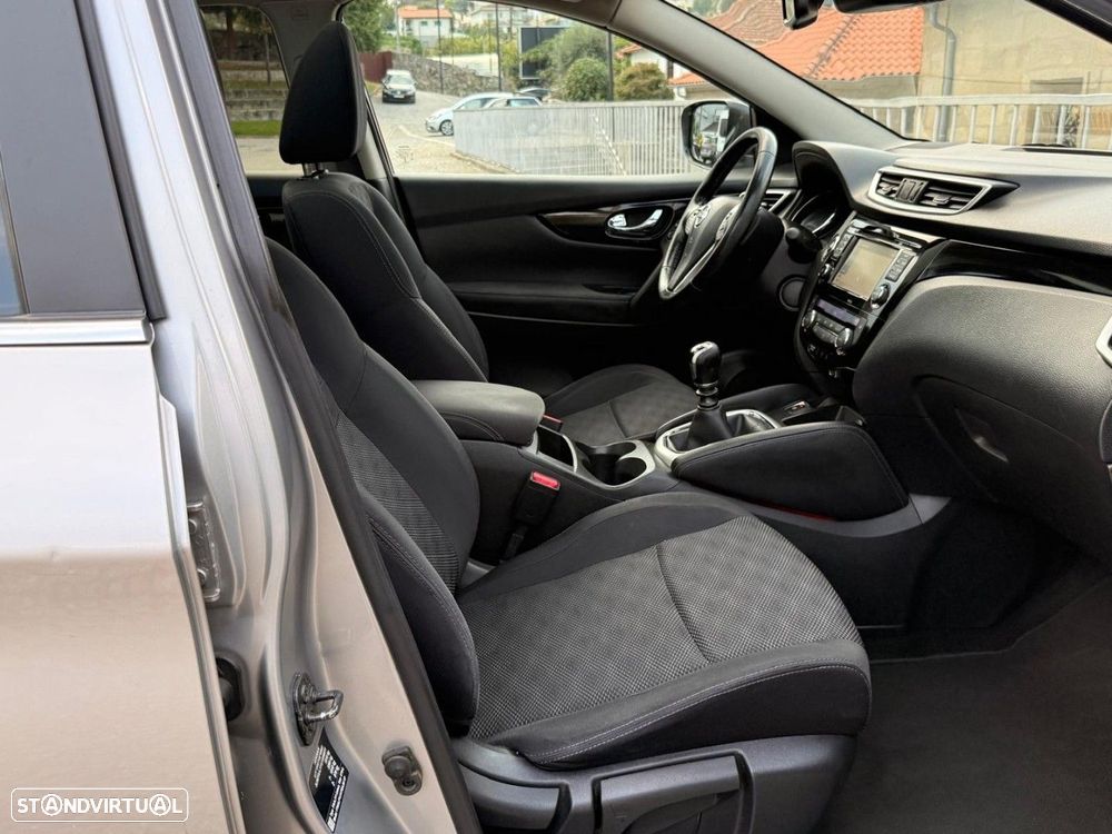 Nissan Qashqai 1.5 dCi N-Connecta - 38