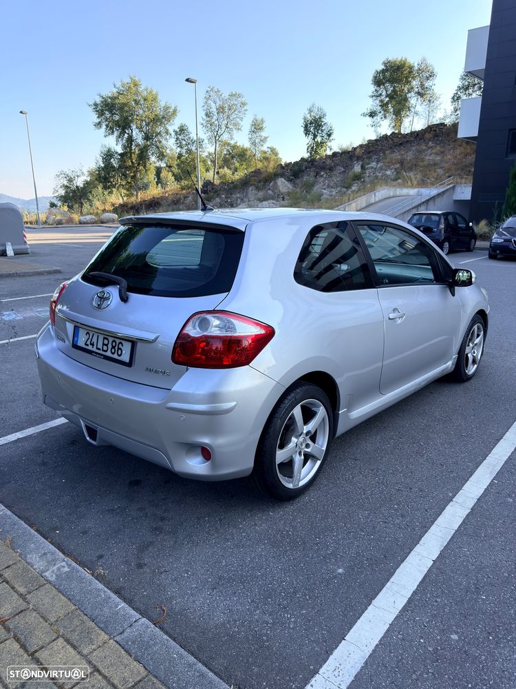 Toyota Auris 1.4 D-4D nacional - 2